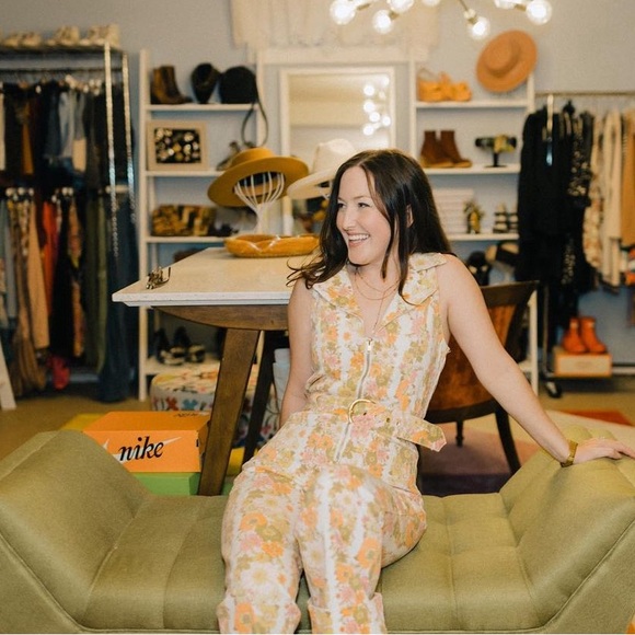 Meet your Posher, Lo - Picture 2 of 2